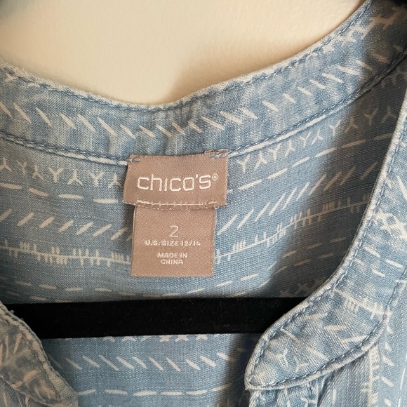 🖤💙CHICOS Striped Denim Bell-Sleeve Top 💙🖤 - Picture 3 of 5